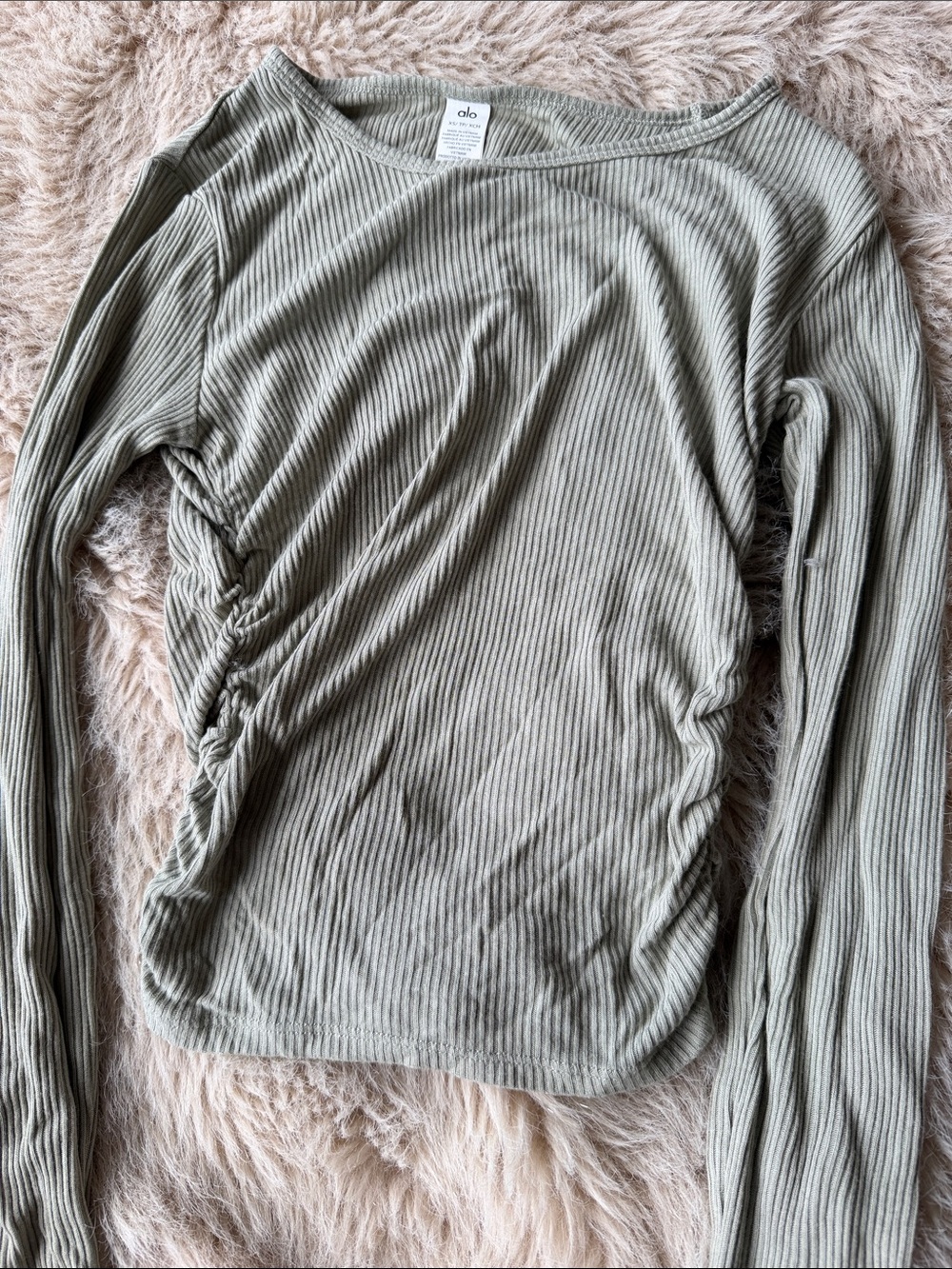 Alo Yoga Top - Picture 2 of 4